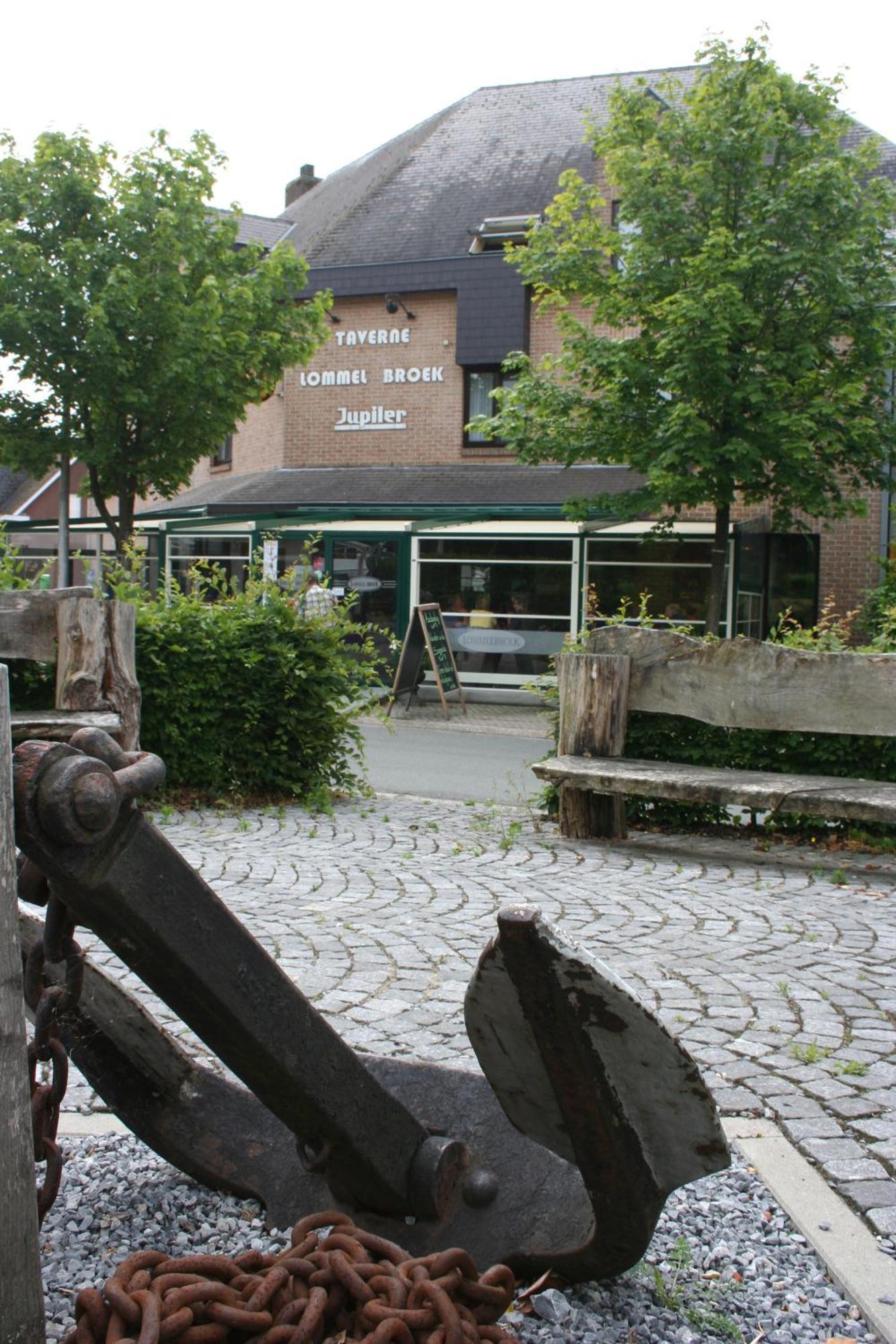 Hotel Lommel Broek 2*
