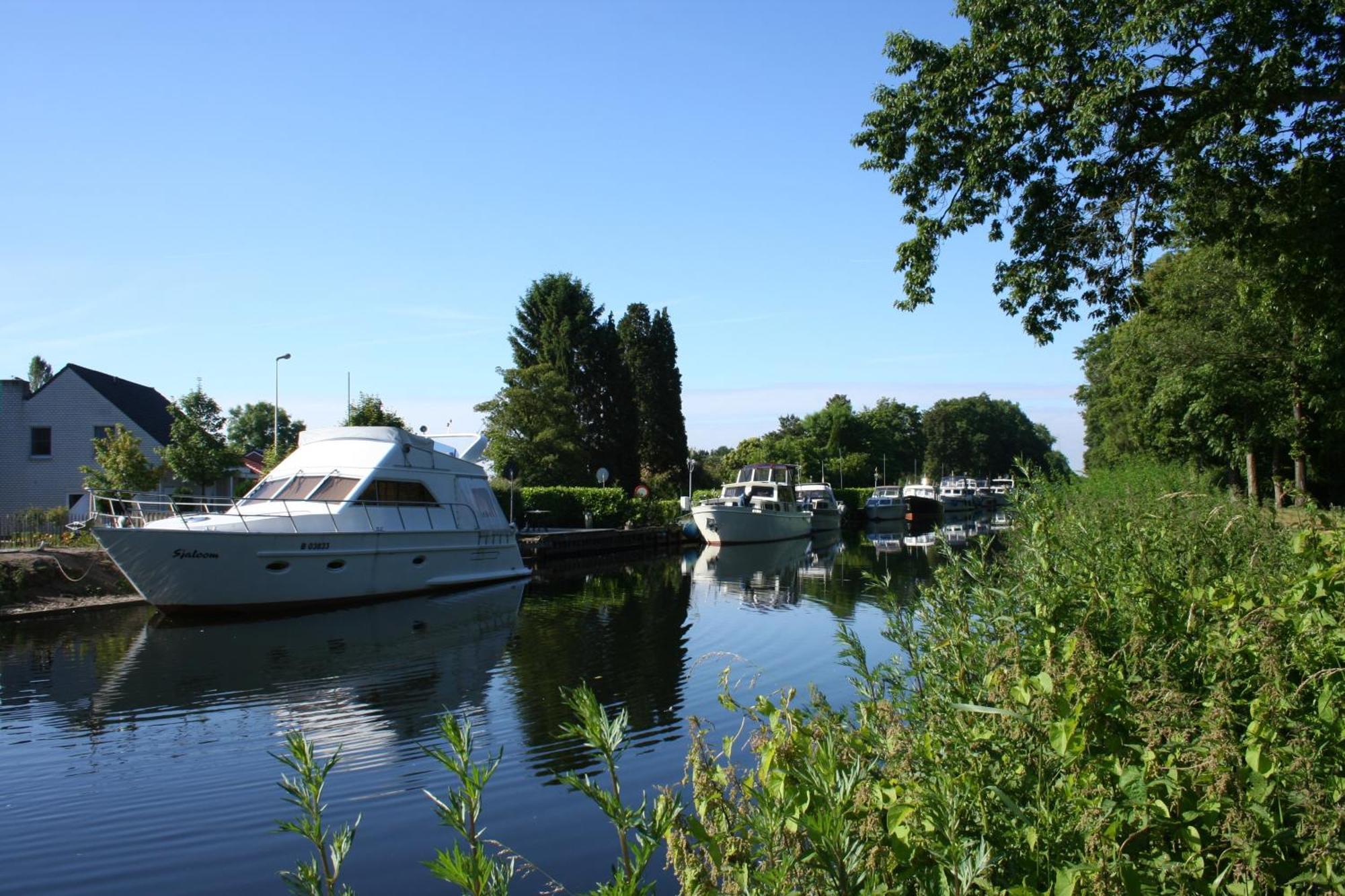 Lommel Broek Hotel 2*
